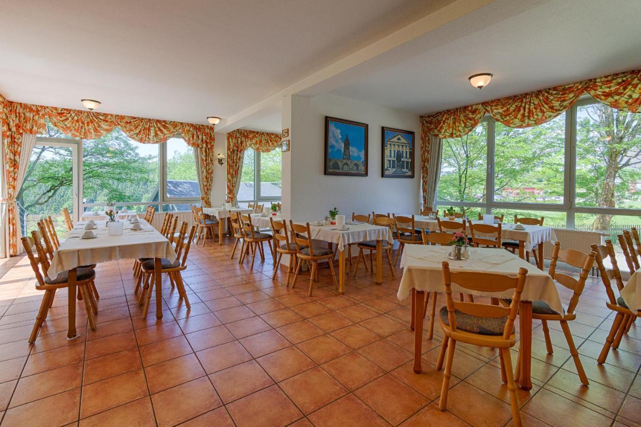 Hotel Haus Oberland Masserberg Buitenkant foto