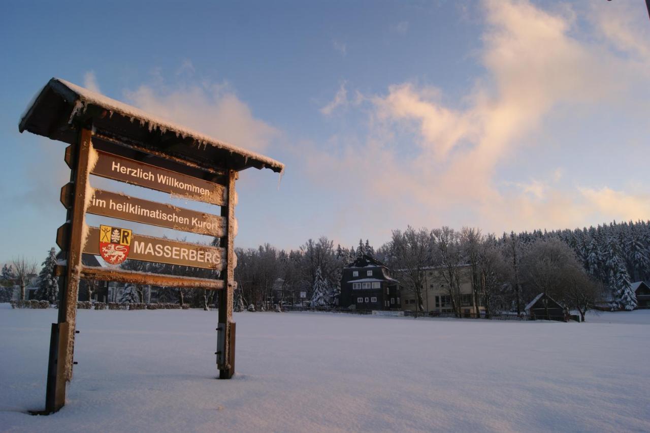 Hotel Haus Oberland Masserberg Buitenkant foto