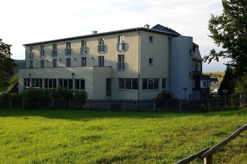 Hotel Haus Oberland Masserberg Buitenkant foto