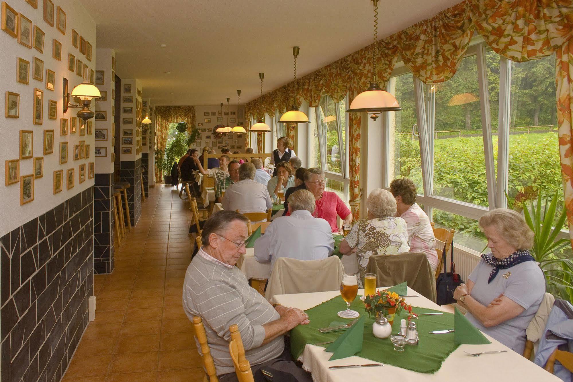 Hotel Haus Oberland Masserberg Buitenkant foto