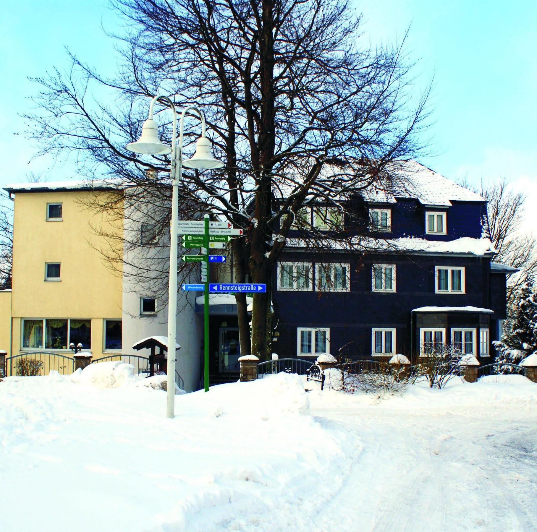 Hotel Haus Oberland Masserberg Buitenkant foto